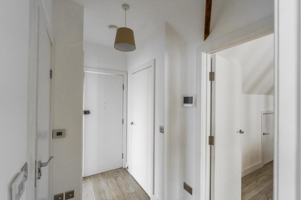 Top Floor Apartment High Street Kensington Londres Exterior foto